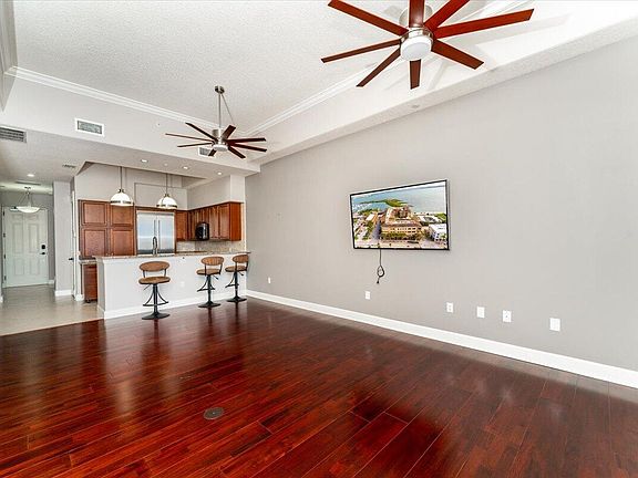 5th image of 20 Orange Avenue #Ph2