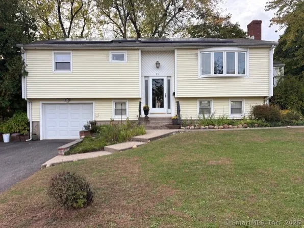 75 Azalea Drive, Middletown, CT 06457