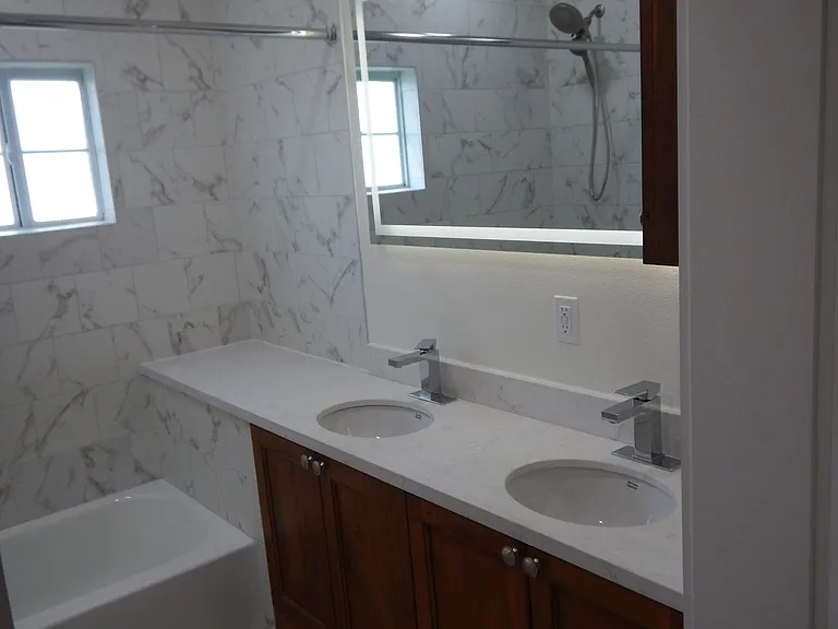 412 Bowman Ave — Photo 12