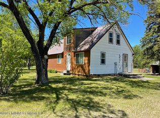 24718 360th St, Menahga, MN 56464