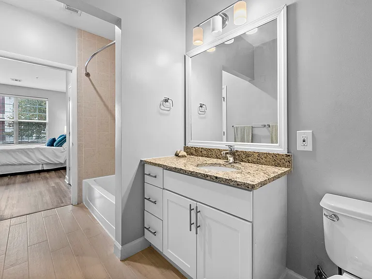 Luxurious Bathroom at Harbor Pointe, Bayonne, NJ