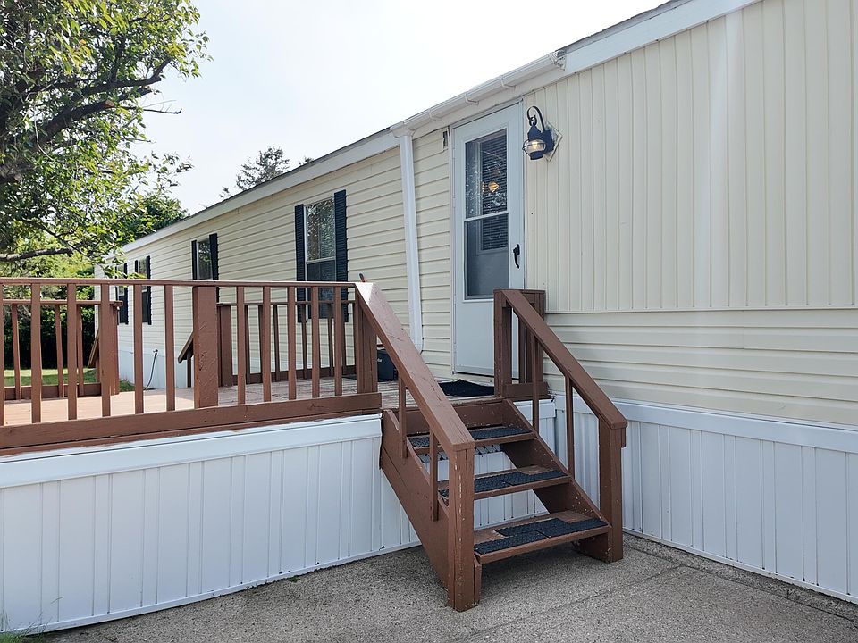 1st image of 14464 Lemontree Ln