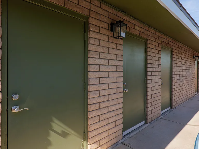 Private storage unit