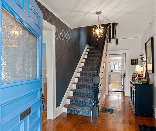 3rd image of 22 Grant St