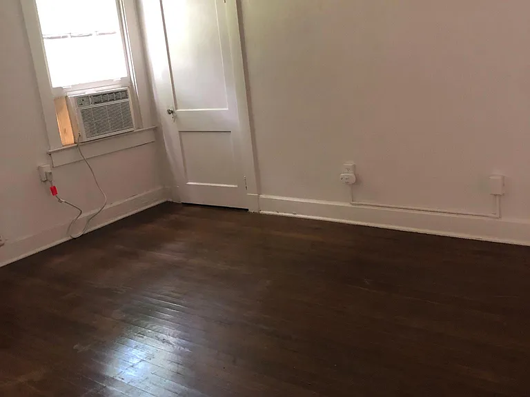 633 Bungalow Ln — Photo 5