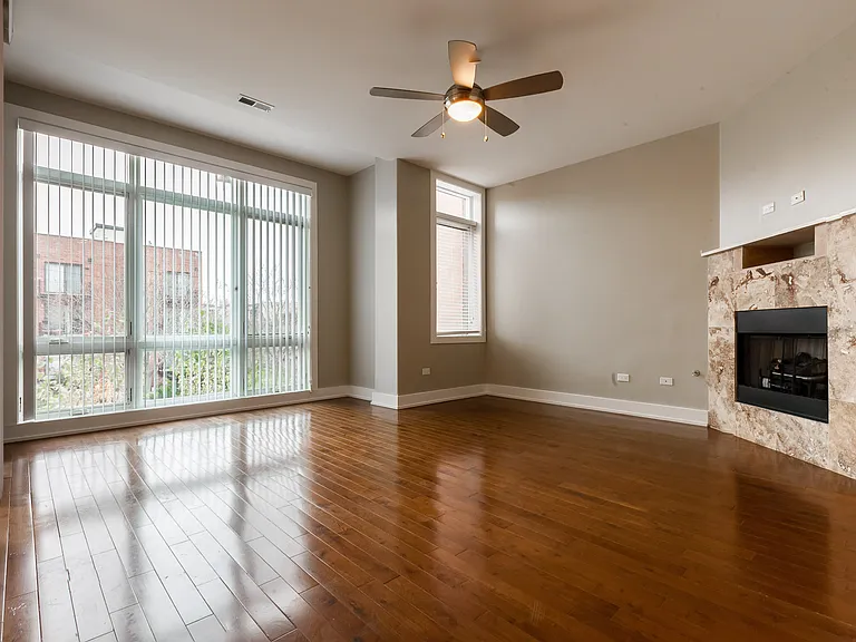 4417 S Indiana Ave #3S — Photo 3