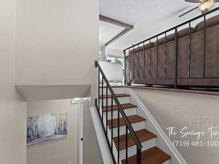 1730 Hathaway Dr — Photo 9