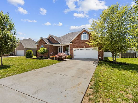 3rd image of 103 Daffodil Dr