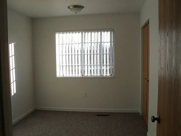 11225 Park Meadows Dr — Photo 7
