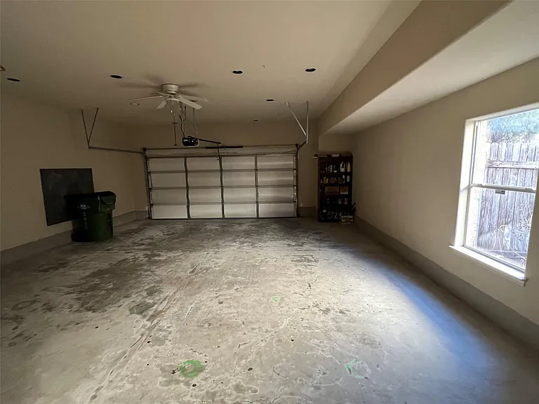 2443 Salorn Way — Photo 10