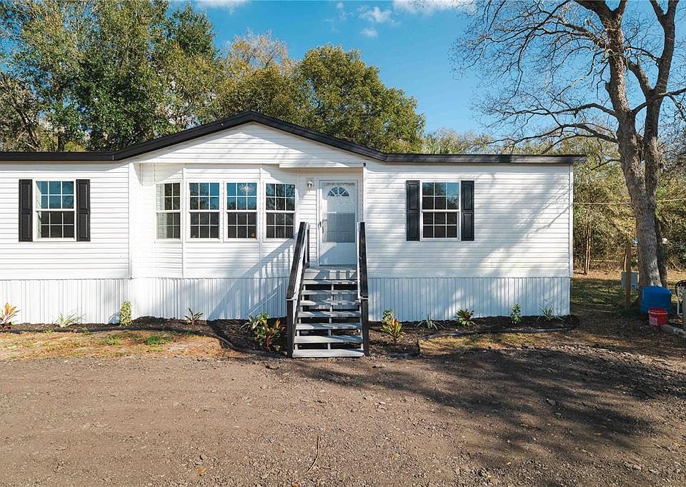 1st image of 8019 N MEADOWVIEW CIR