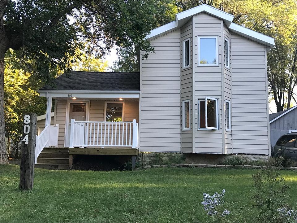 1st image of 804 Frank Hall Dr