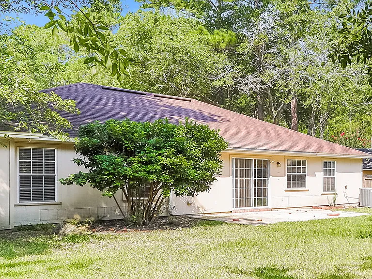 1903 Suwannee River Dr — Photo 15