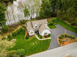 122 Spring Grove Rd, Glocester, RI 02814