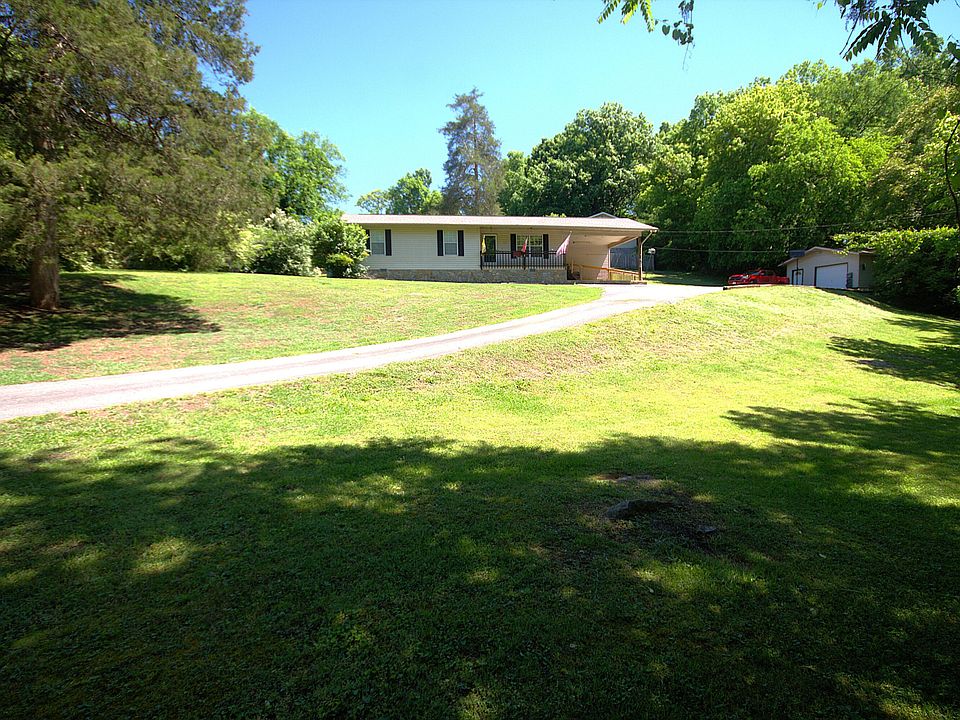 1st image of 724 Lower Quarry Rd