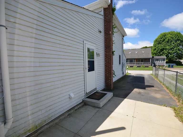 40 Portland Ave — Photo 15