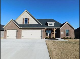 784 Via Perona Rd, Springdale, AR 72762