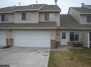 2145 Flamingo Dr, Shakopee, MN 55379