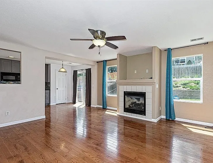 3 bed, 2.5 bath, 1493 sqft, $2,600 — Photo 4