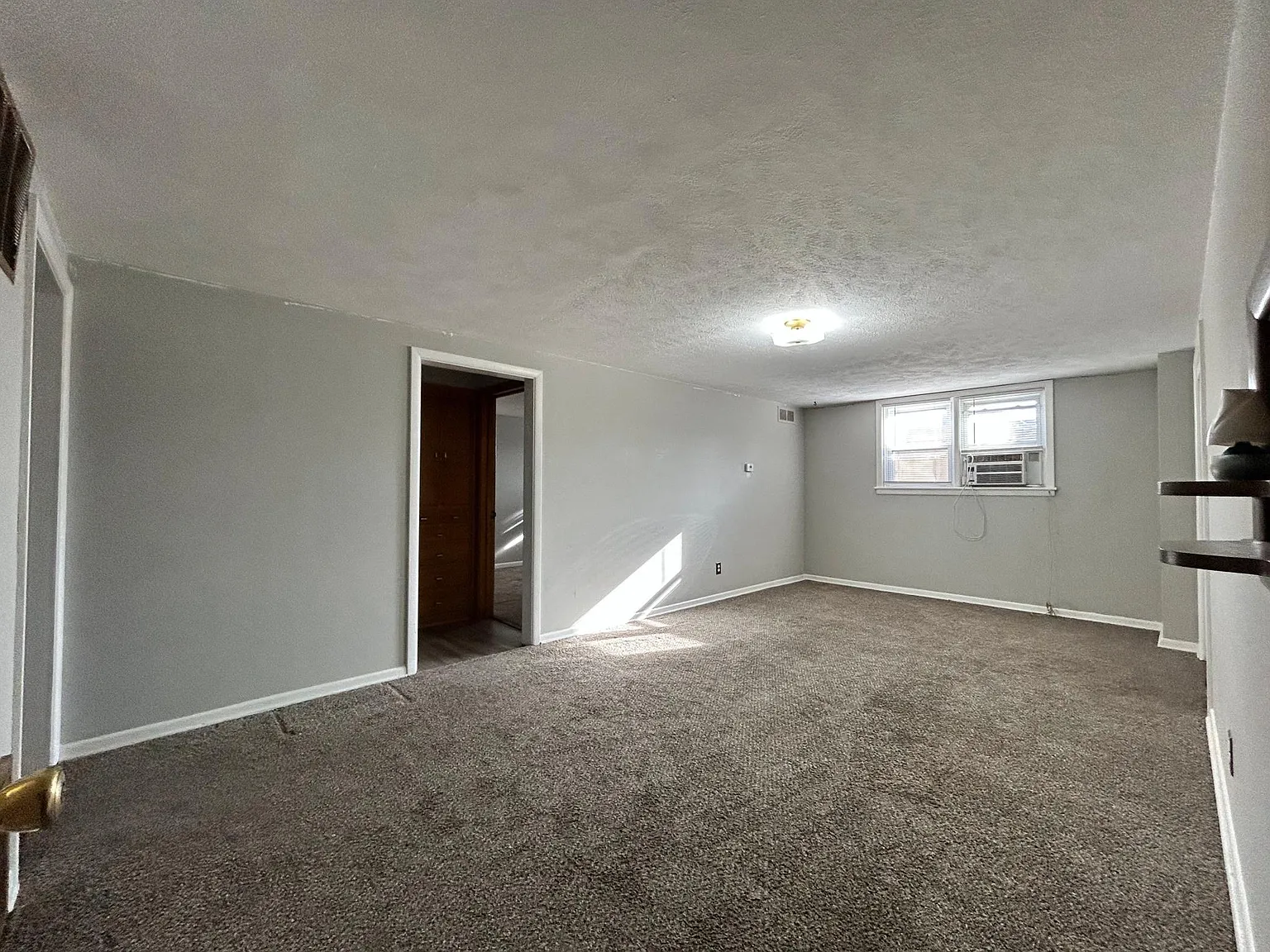 1 bed, 800 sqft, $575 — Photo 2