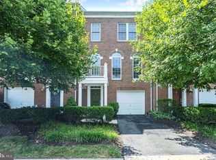 4221 Upper Park Dr, Fairfax, VA 22030