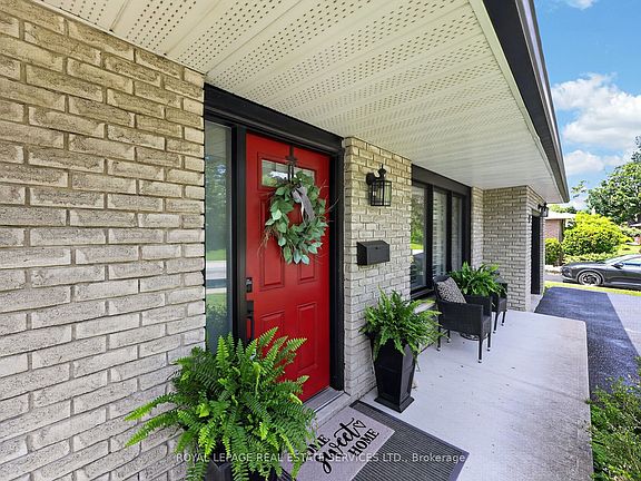 3rd image of 49 Belcourt Ave
