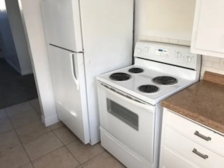 511 N 200 E — Photo 3