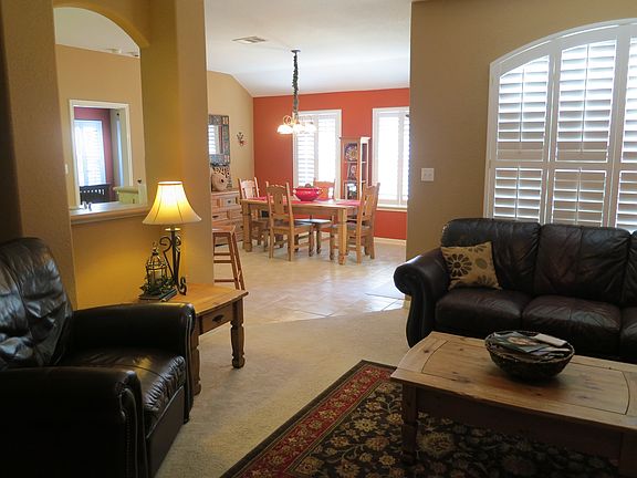 5th image of 548 Ginsberg Dr