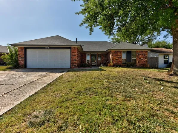 1012 Walsh Ln, Yukon, OK 73099