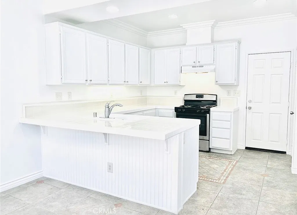 3 bed, 2.5 bath, 1650 sqft, $4,600 — Photo 4