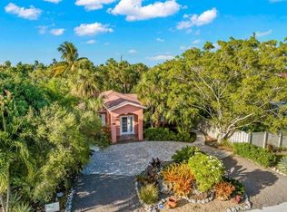 235 Grant Dr, Sarasota, FL 34236