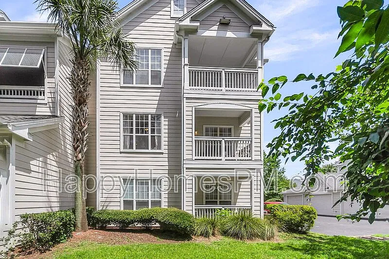 1 bed, 1.0 bath, 621 sqft, $1,900 — Photo 1
