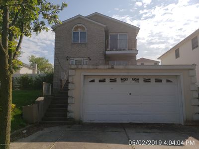 8 Almond St, Staten Island, NY, 10312
