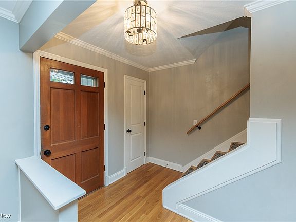3rd image of 30334 Manhasset Dr