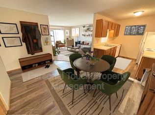1802 40th St S #308, Fargo, ND 58103