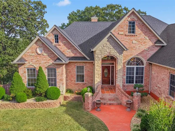 599 Huntington Trails Dr, Festus, MO 63028