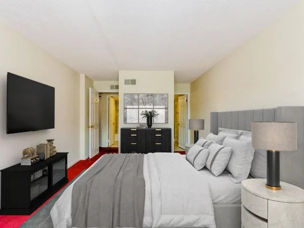 200 Park Rd APT A8, Bayonne, NJ 07002