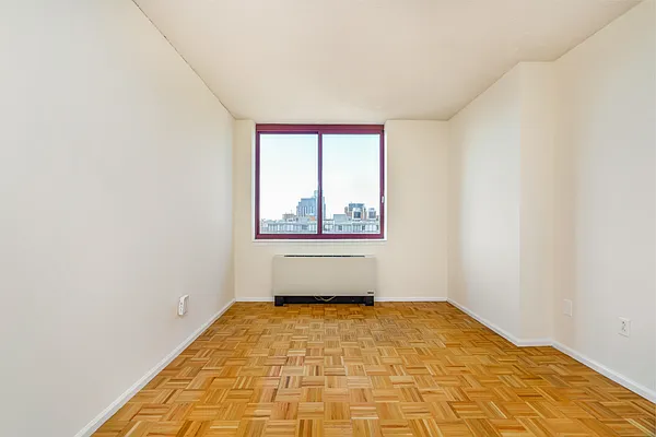 Sold by Modern Spaces | media 3