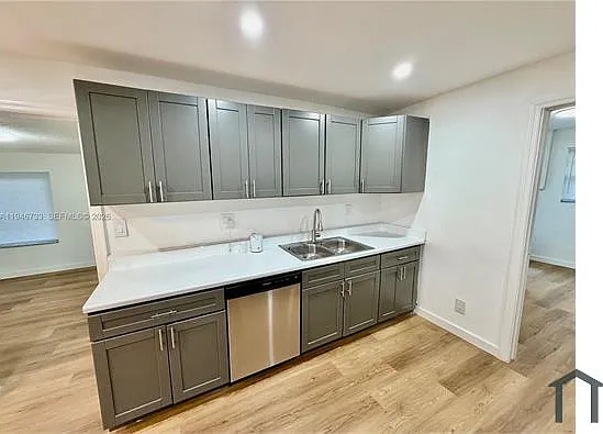 4 bed, 1700 sqft, $3,200 — Photo 4
