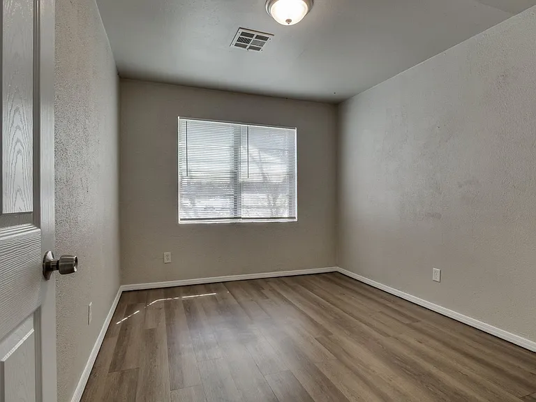 1005 SW 63rd St — Photo 49