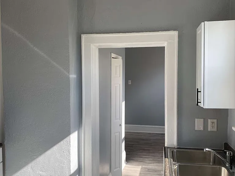 1341 E Long St — Photo 8