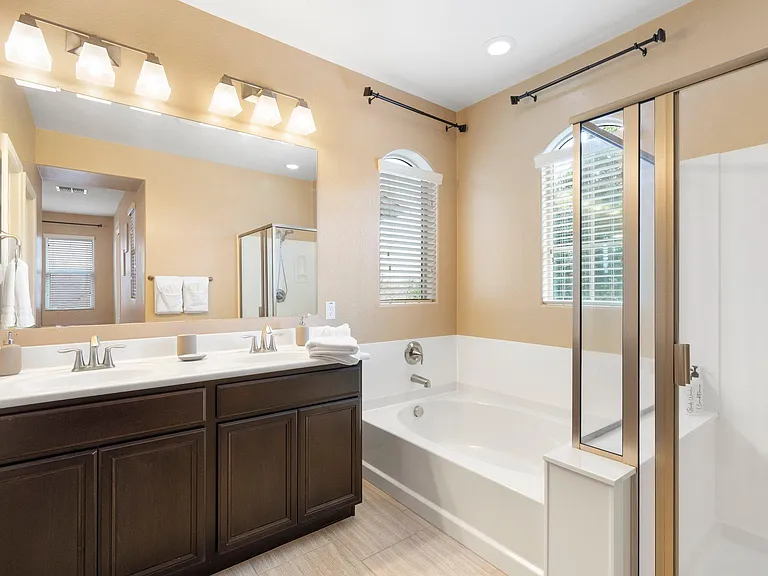 9122 W Coolbrook Ave — Photo 23