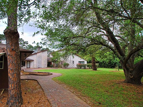 2nd image of 921 Falling Leaf Dr