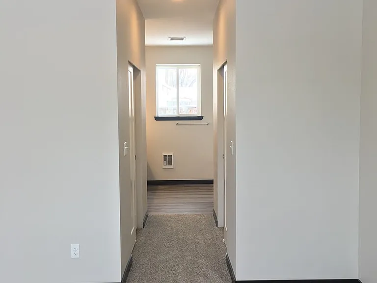 2303 N Landon Ln — Photo 14
