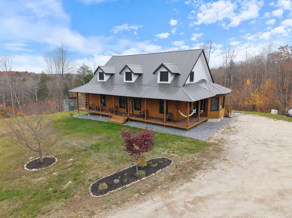 24 Suckerville Road, Raymond, ME 04071