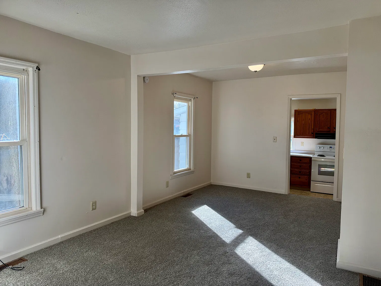 2 bed, 830 sqft, $775 — Photo 3