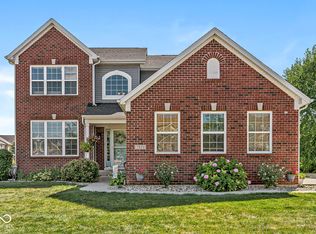 7821 Wedgetail Dr, Zionsville, IN 46077