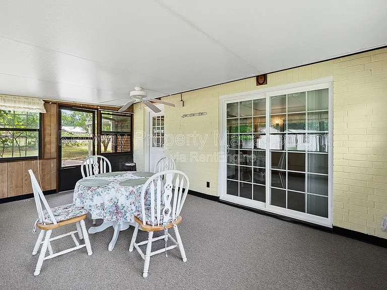 4537 Shawnee Dr — Photo 18