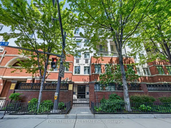 500 Richmond St W #Townhouse 115, Toronto, ON M5V 3N4