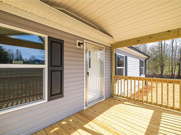 5th image of 153 Mosley Loop